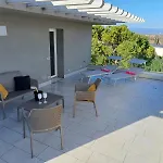 The Queen - With Pool *