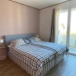 The Queen - With Pool Apartment *