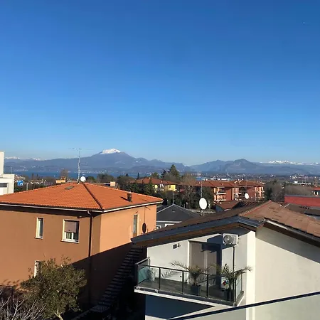 The Queen - Big Terrace And Pool Lägenhet Peschiera del Garda