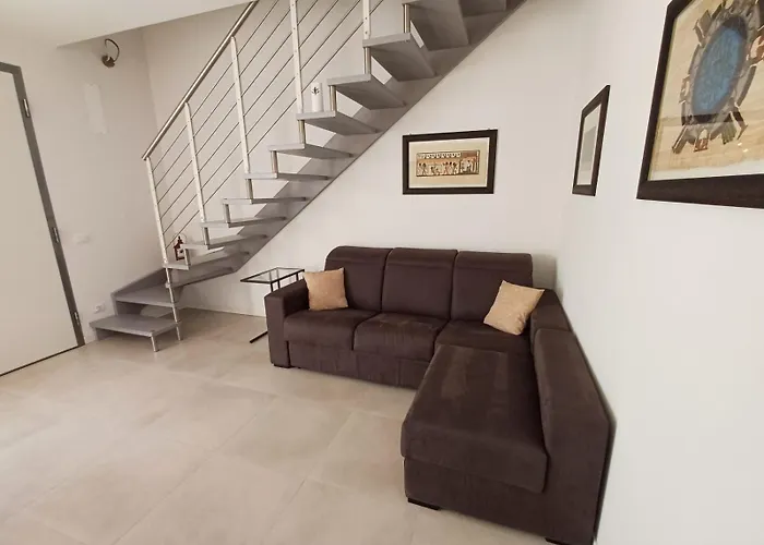 Lägenhet The Queen - Big Terrace And Pool Peschiera del Garda