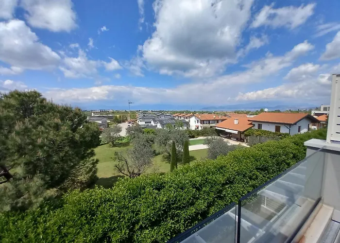 The Queen - Big Terrace And Pool