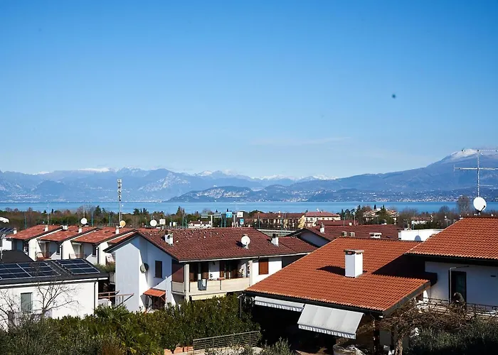 Lägenhet The Queen - Big Terrace And Pool Peschiera del Garda