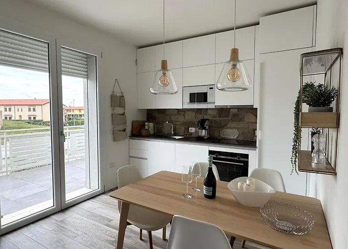 The Queen - Big Terrace And Pool Peschiera del Garda