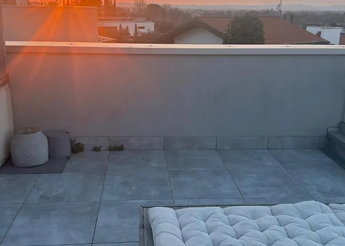 The Queen - Big Terrace And Pool Peschiera del Garda