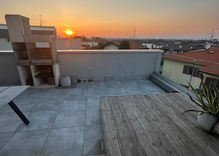 The Queen - Big Terrace And Pool *